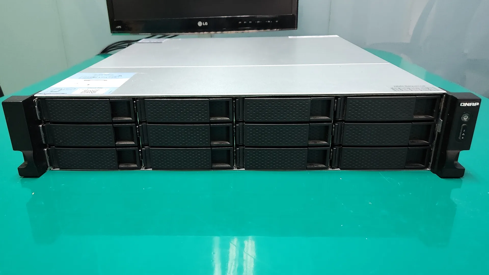 QNAP TS-1237U-RP 볼륨 탑재 오류 발생