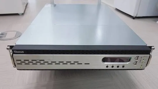 thecus-n12000-raid5-recovery-front